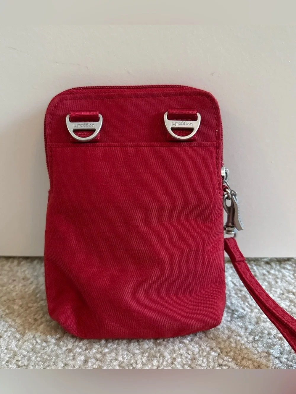 Baggallini removable crossbody